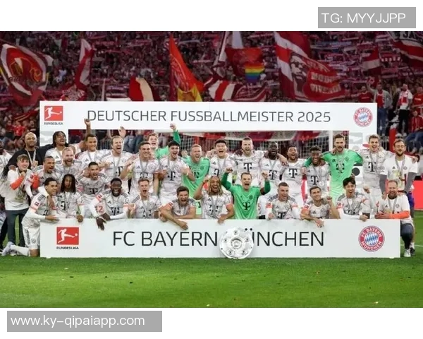 拜仁高层与孔帕尼今夏欲引西蒙斯交易遭赫内斯否决