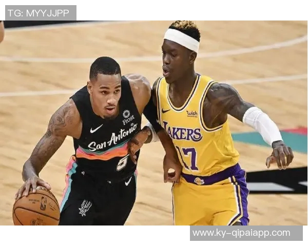 湖人训练热身艾顿与克内克特折返跑展现拼搏精神与团队默契