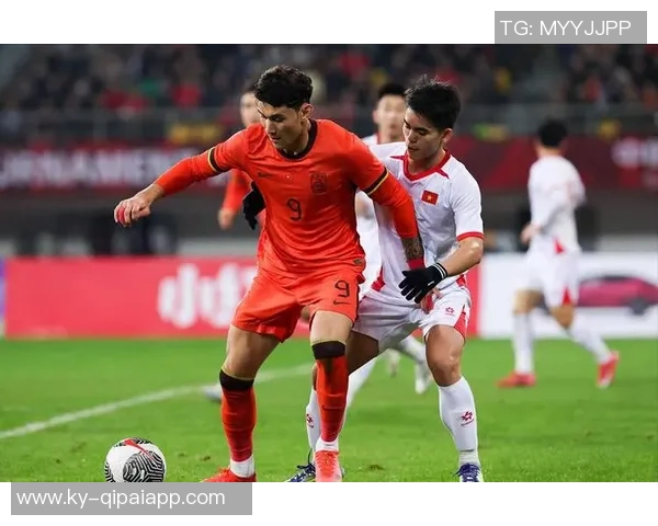 汪士钦本届表现起伏不定失误导致丢球却在对阵韩国U22中全场拼搏